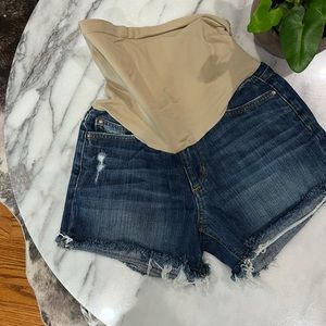 Joe’s jeans maternity jean shorts with frayed edge and distressing sz 26